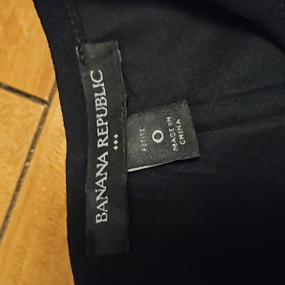 Banana Republic sleeveless peplum blouse - Picture 3 of 4